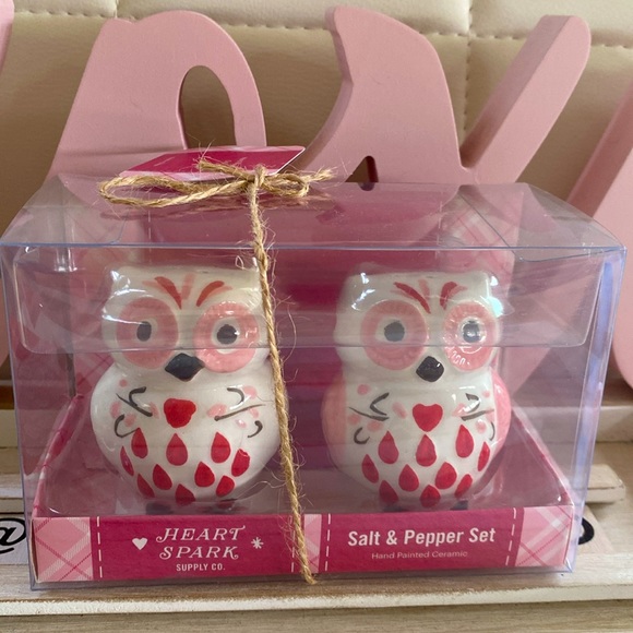 Heart & Spark Salt + Pepper + Spoon Rest - Picture 2 of 5